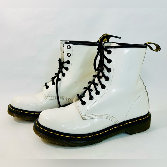Dr. Martens Women’s 1460 Boot in White Patent Leather size 39 EU / 8 US - Picture 3 of 11